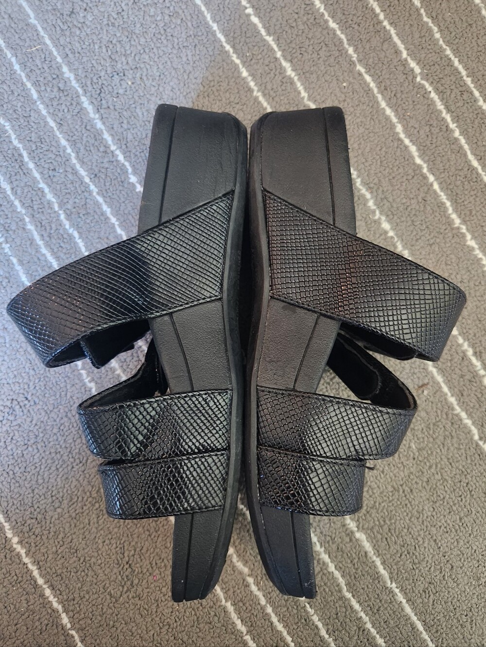 Vionic Rio Black Slide Sandals - Picture 7 of 8